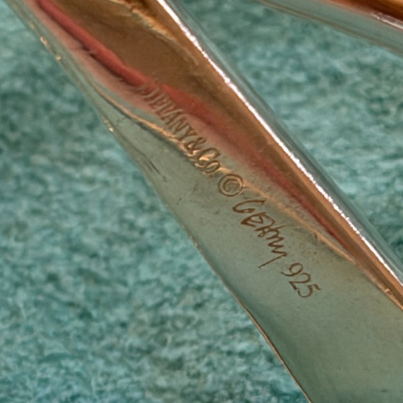 Tiffany & Co. Frank Gehry Sterling Silver Torque Bracelet, Excellent Condition - Picture 2 of 5